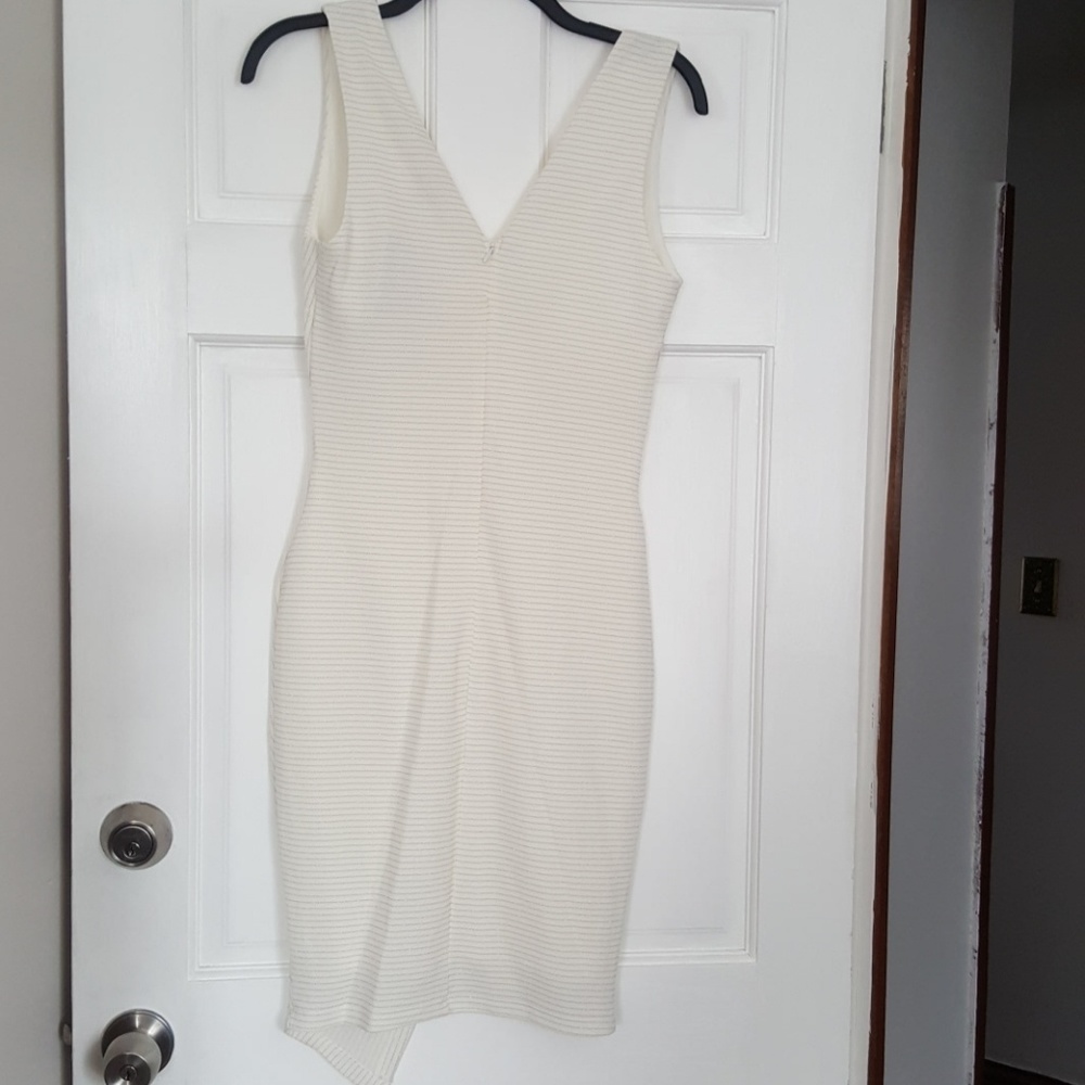 Just Me Dress - Picture 3 of 8